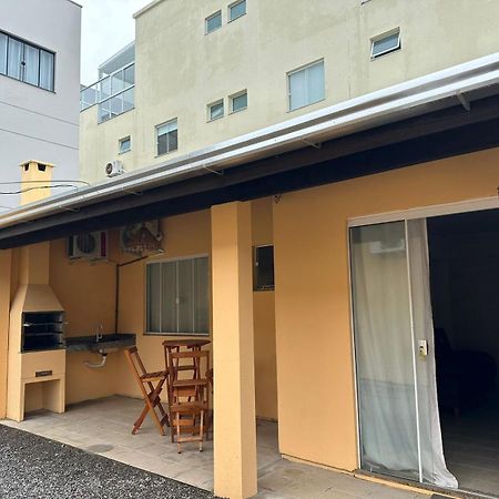Casa entre dois mares - Casa Laranja Villa Bombinhas Bagian luar foto